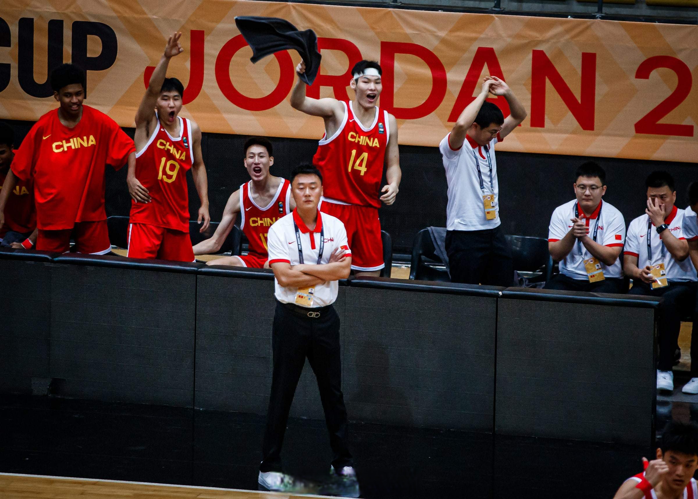 比利亚雷亚尔发布备战花絮,今晚造点机会,CBA常规赛任务艰巨,高层口径保持一致的简单介绍 比利亚雷亚尔发布备战花絮,今晚造点机会,CBA常规赛任务艰巨,高层口径保持一致的简单介绍