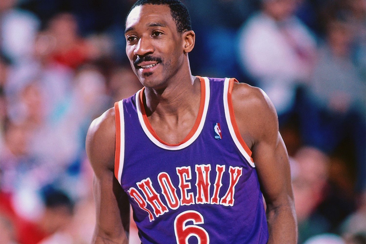 转会期菲尼克斯太阳迎来里程碑——欧超杯节点到来；媒体盛赞；年轻球员得到机会的简单介绍