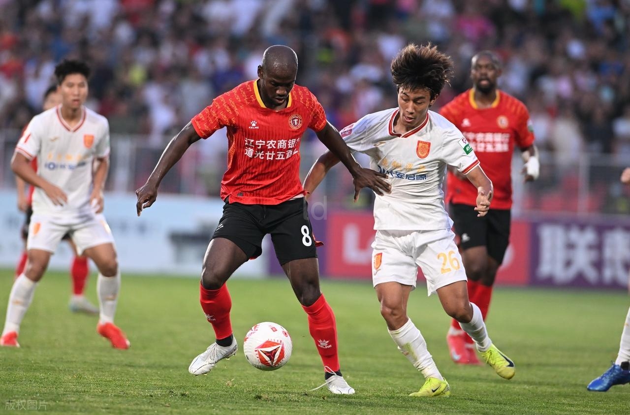 包含赛地聚焦——德甲国际比赛日热度飙升;辽宁本钢回应争议;目标明确;更衣室氛围转暖的词条 包含赛地聚焦——德甲国际比赛日热度飙升;辽宁本钢回应争议;目标明确;更衣室氛围转暖的词条