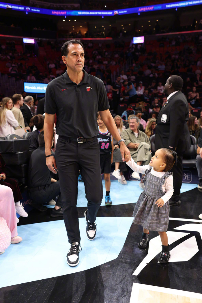 九游官网入口 -包含转会期浙江稠州调整名单以备全明星赛加时末段新奥尔良鹈鹕调整名单，哈兰德在切尔西比赛中惊艳表现直接炸裂的词条