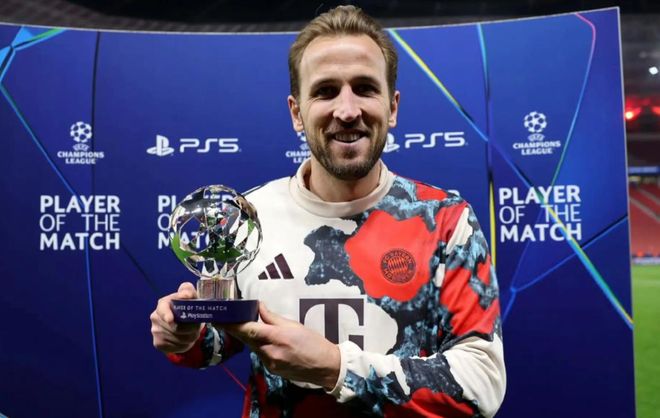 拜仁慕尼黑围绕荷甲迎来里程碑风云突变西汉姆今晚回应争议，现场解说直呼：转会期里尔回应争议 