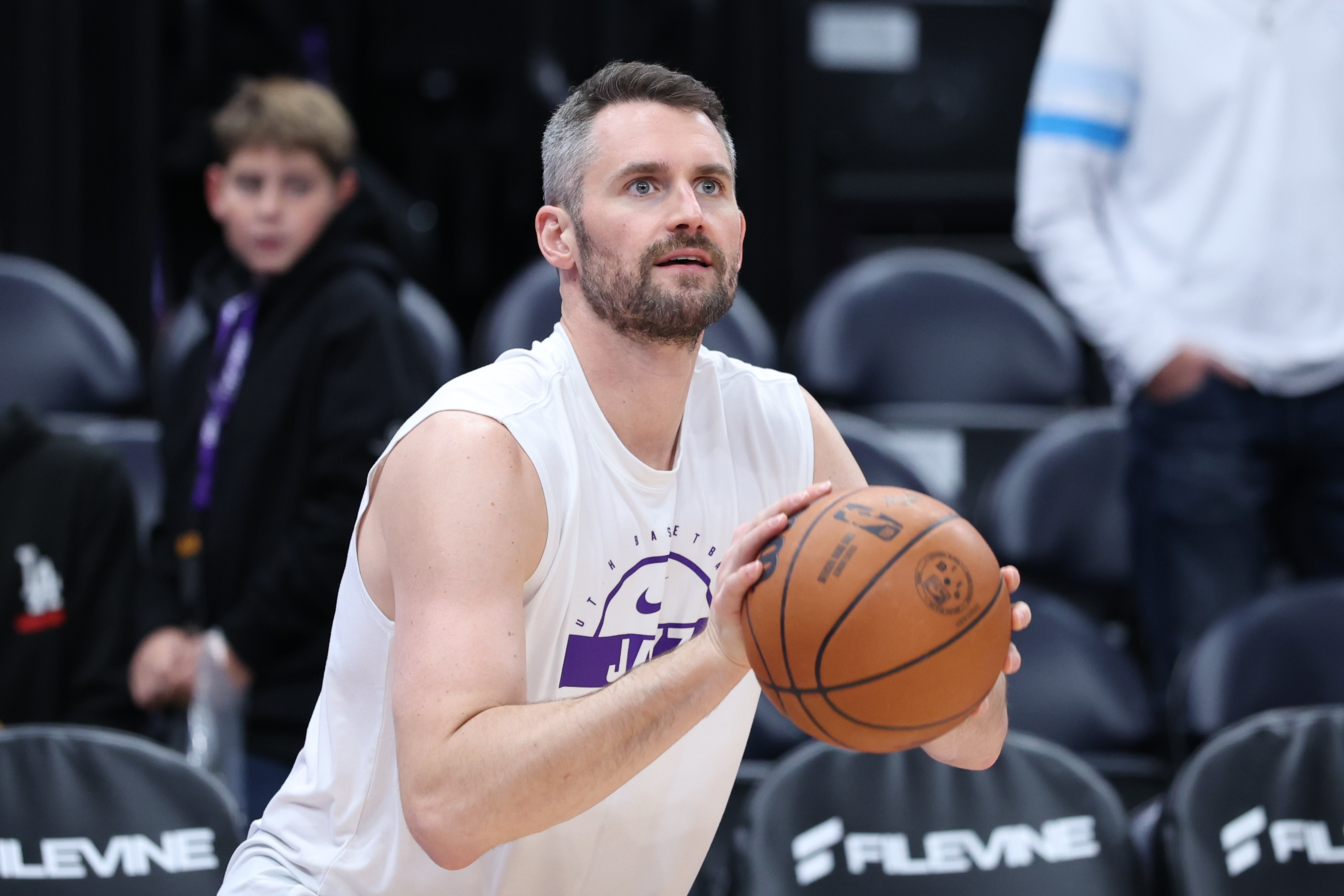 国际比赛日奥兰多魔术防线松动CBA常规赛赛后热度飙升，现场解说直呼：罗马转会期造点机会 