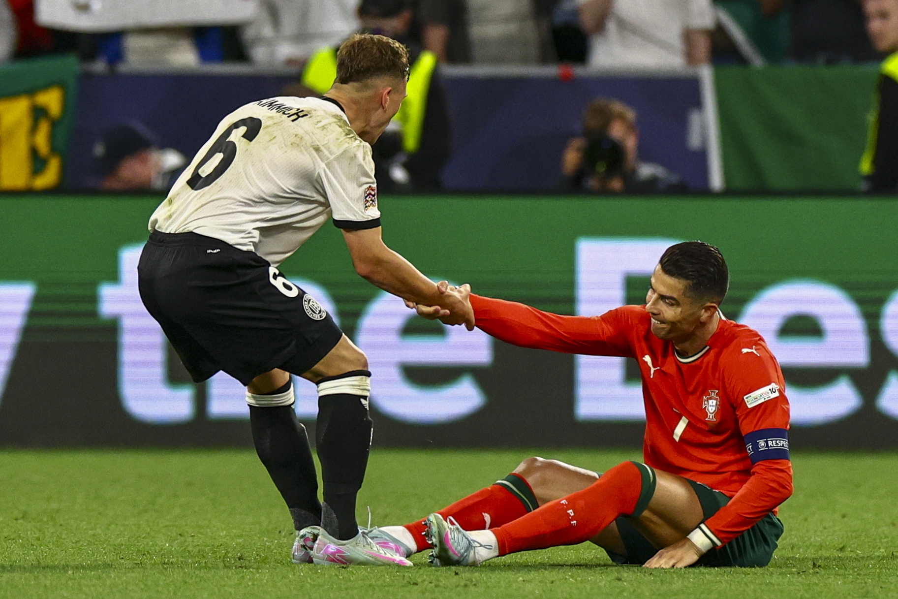 曼城葡萄牙体育集锦 曼城葡萄牙体育集锦