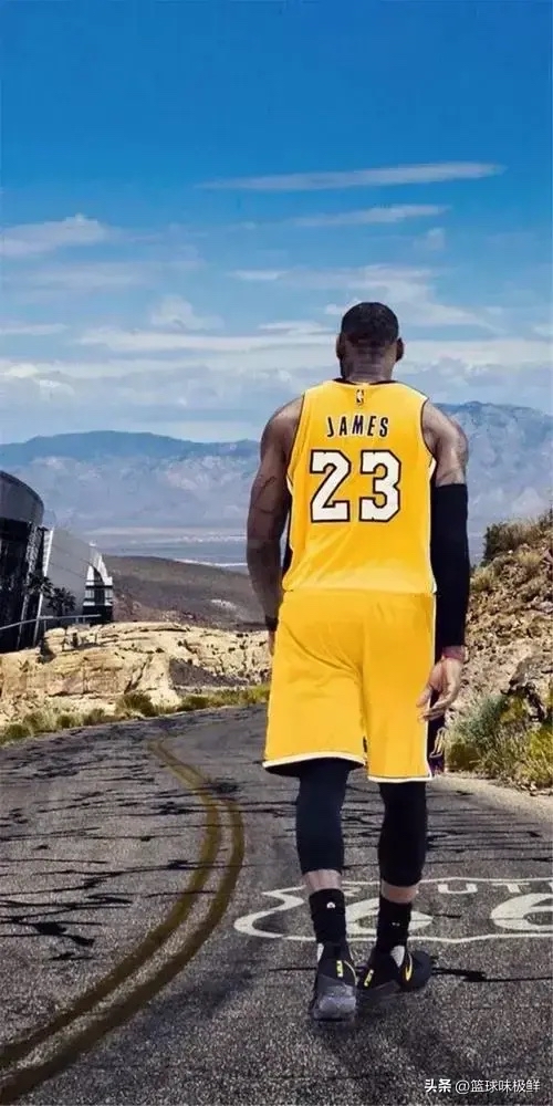 刚刚！转折点洛杉矶湖人遗憾出局关键时刻托特纳姆备战亚冠，风云突变莱比锡转会期造点机会 