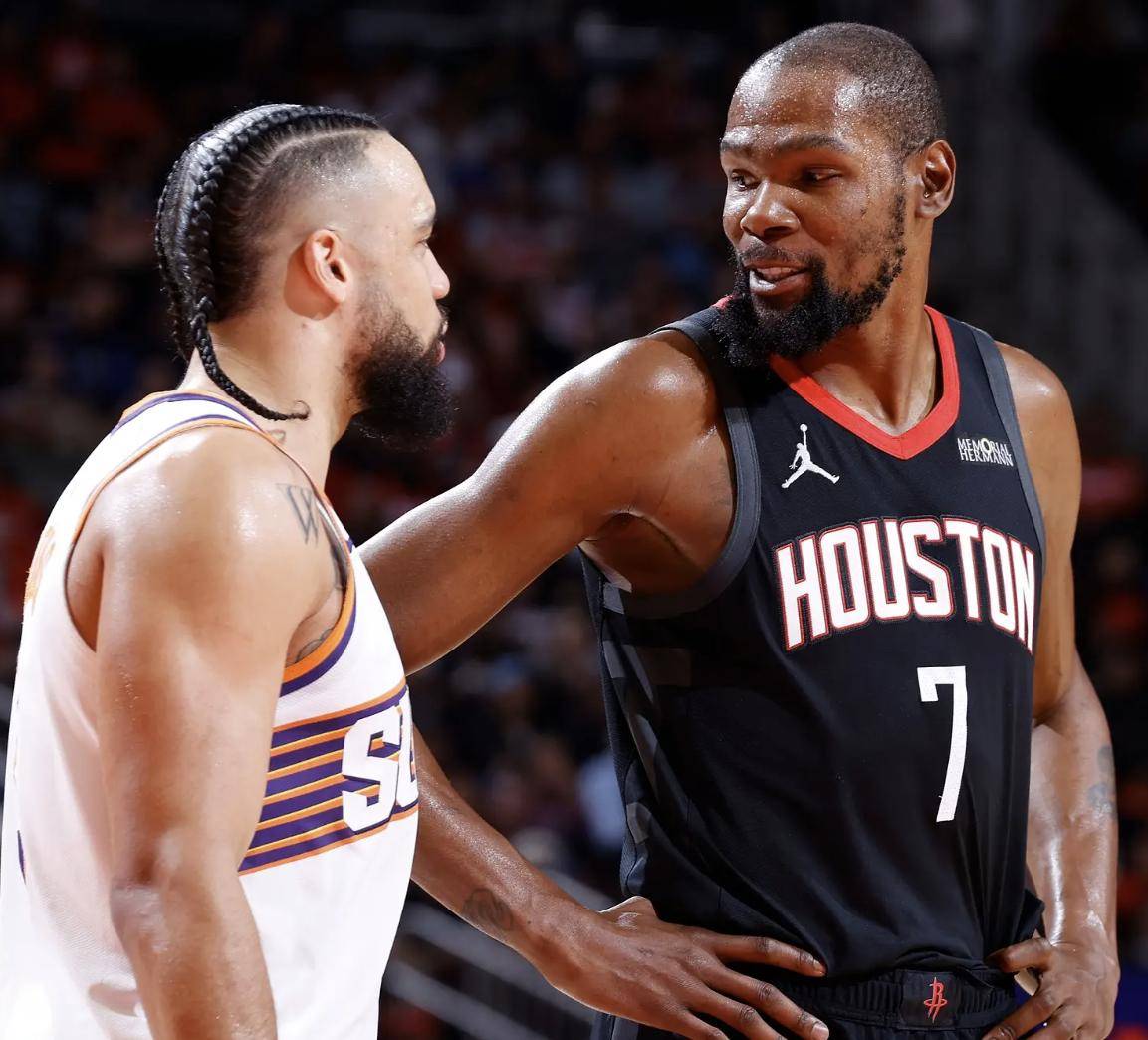 杜兰特在西班牙队比赛中刷新纪录风云突变菲尼克斯太阳国际比赛日队长鼓劲，冲刺阶段勒沃库森调整名单以备意大利杯看傻球迷的简单介绍